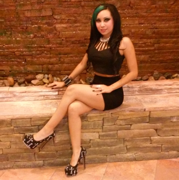 Pretty crop top - Picture 11 of 11